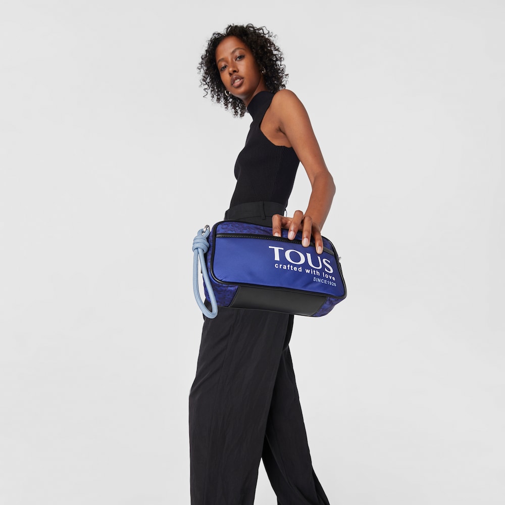 Purple-colored nylon Kaos Mini Evolution crossbody reporter bag image number 5
