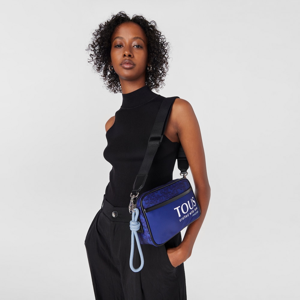 Purple-colored nylon Kaos Mini Evolution crossbody reporter bag image number 6