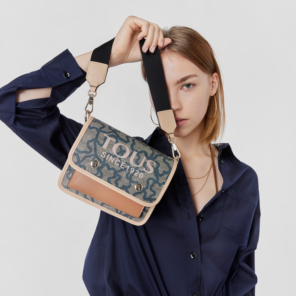 Bandolera peque&ntilde;a Audree negra Kaos Icon