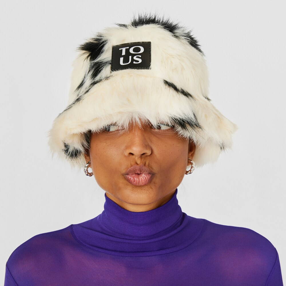 Black and white TOUS Pop Warm Bucket hat image number 4