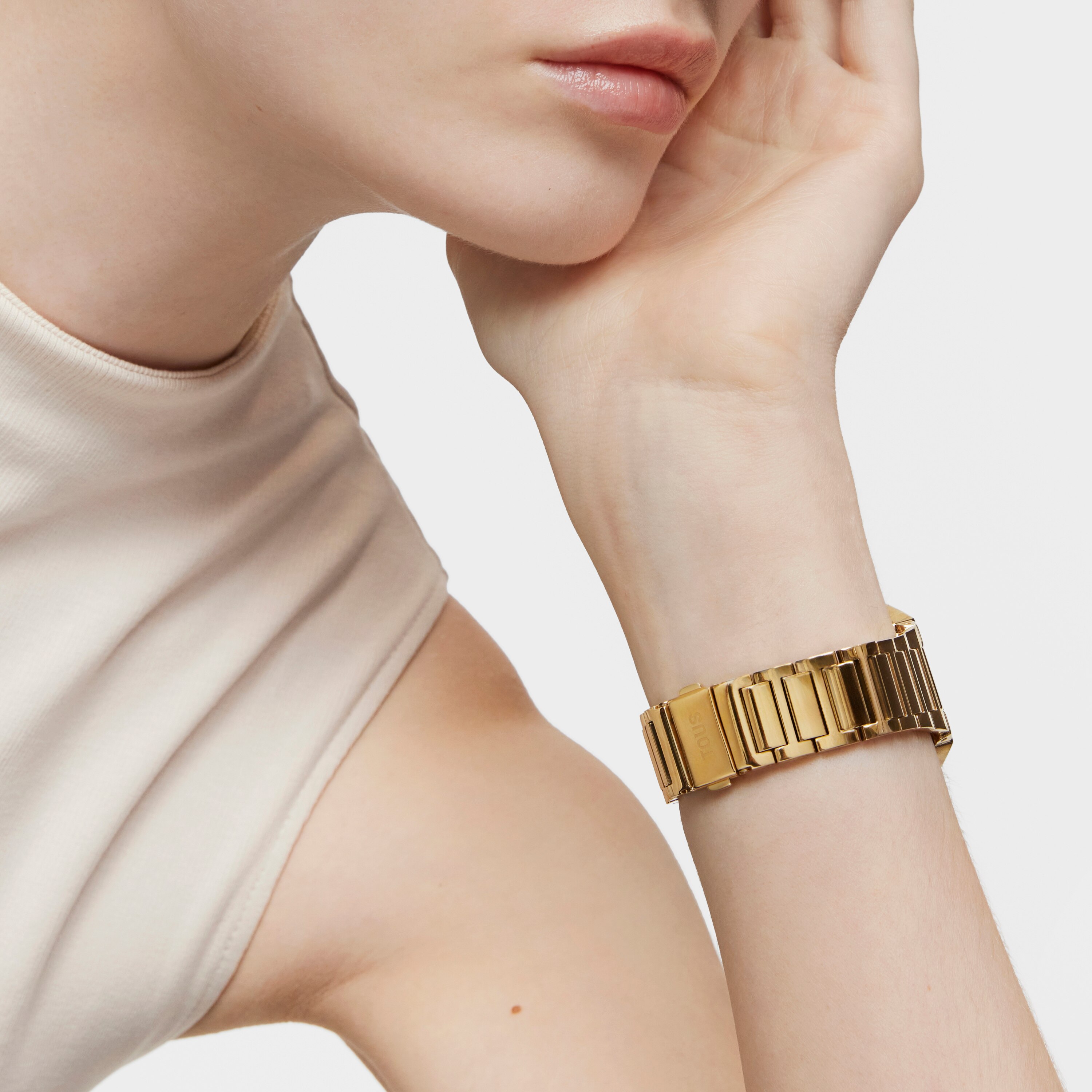 Digital Watch with gold-colored IPG steel bracelet and case with LEDs D-BEAR