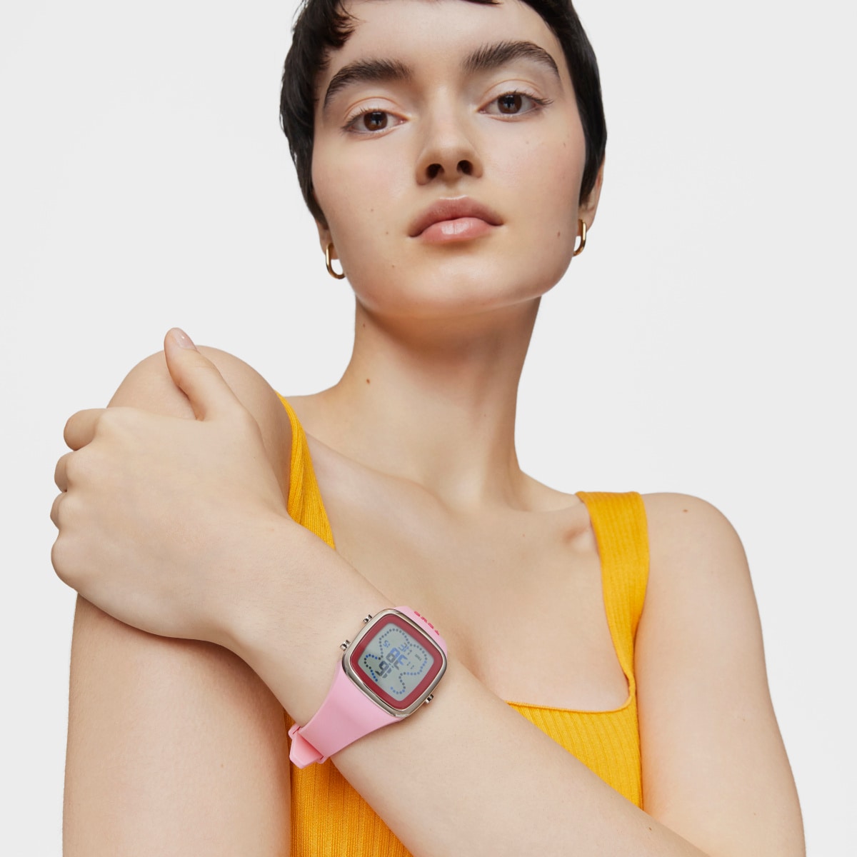 Reloj digital con correa de silicona en color rosa y caja de acero TOUS B-Time
