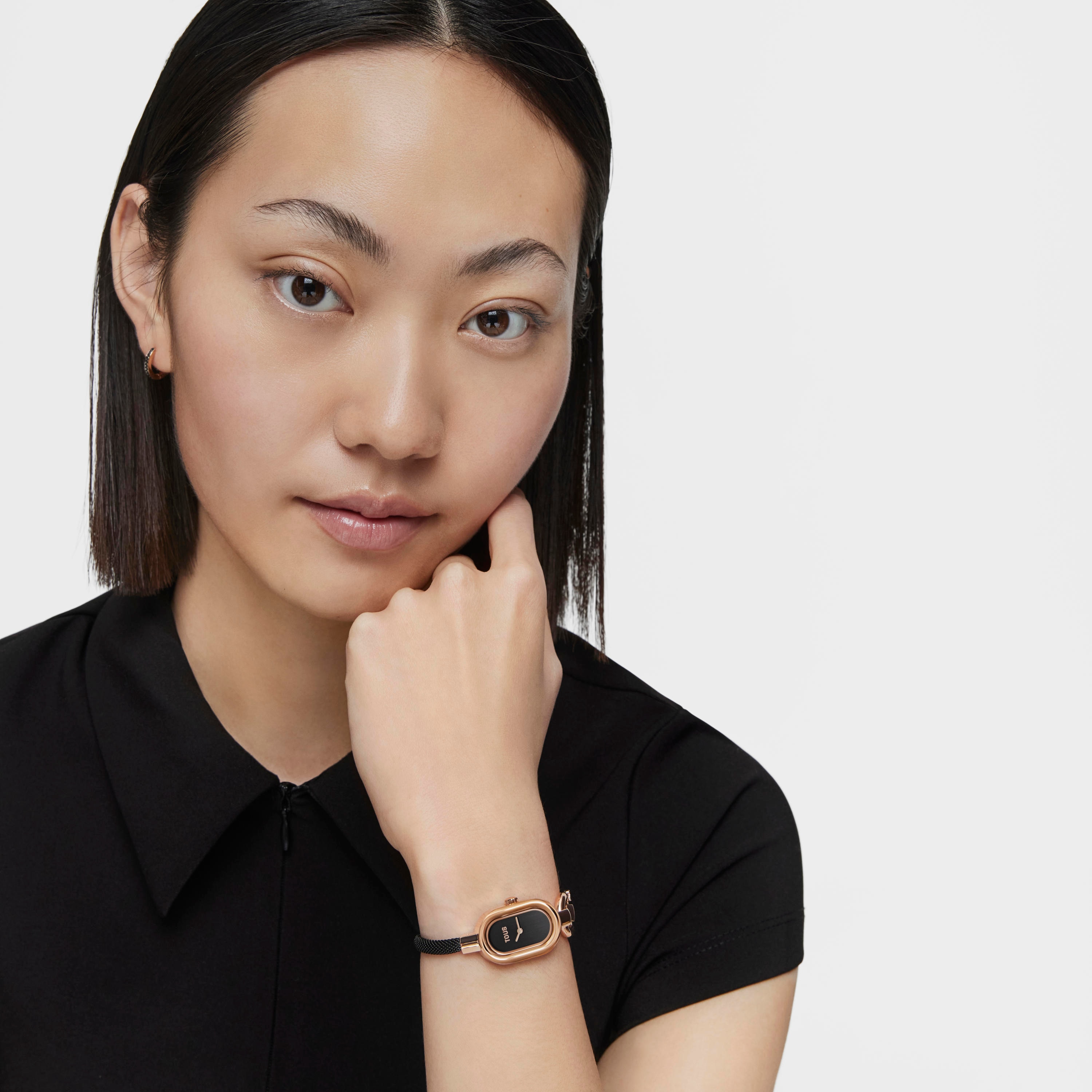 Analog Watch with black IP steel bracelet and rose-colored IPRG steel case TOUS Hold Oval