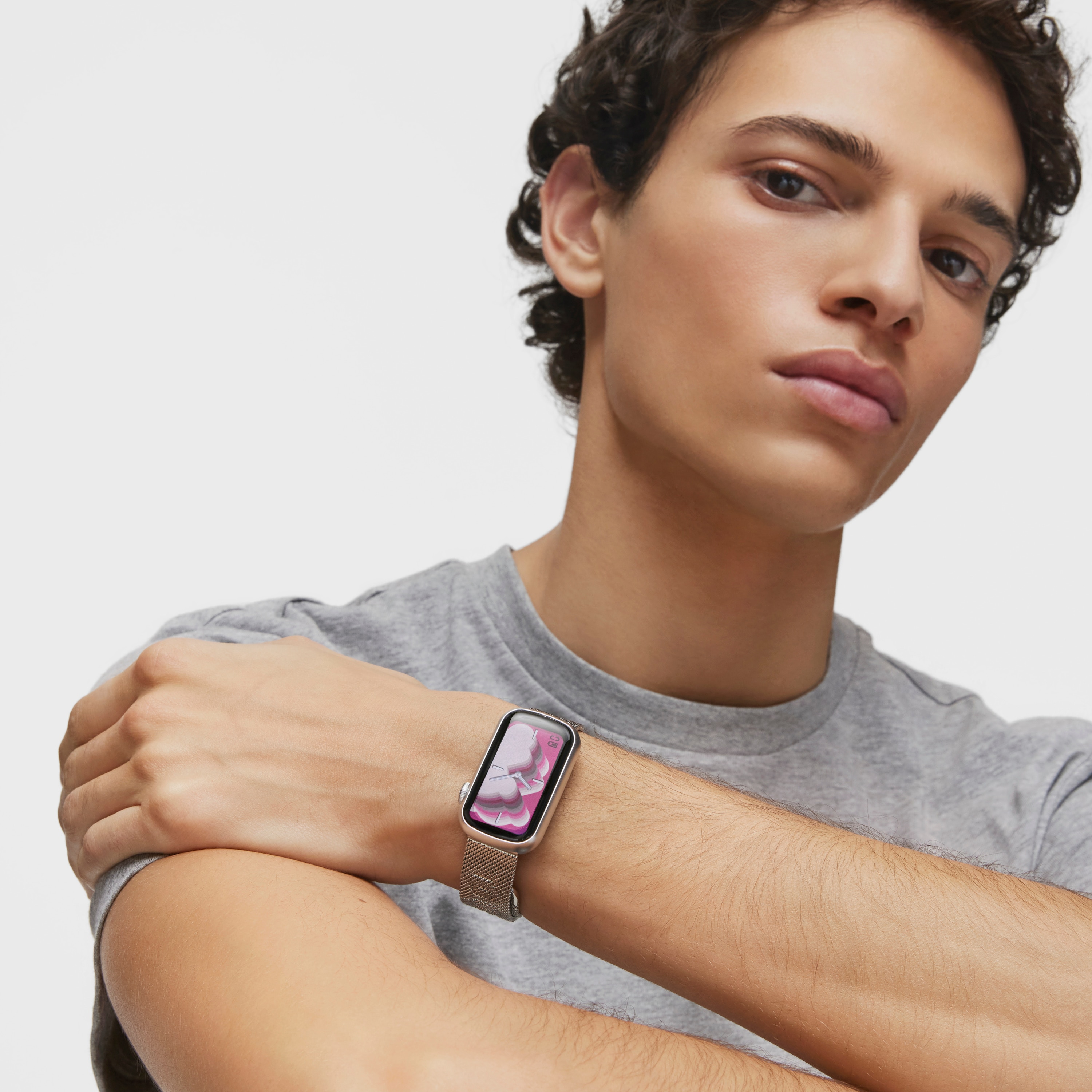 Reloj smartwatch con brazalete de acero y caja de aluminio TOUS T-Band Mesh