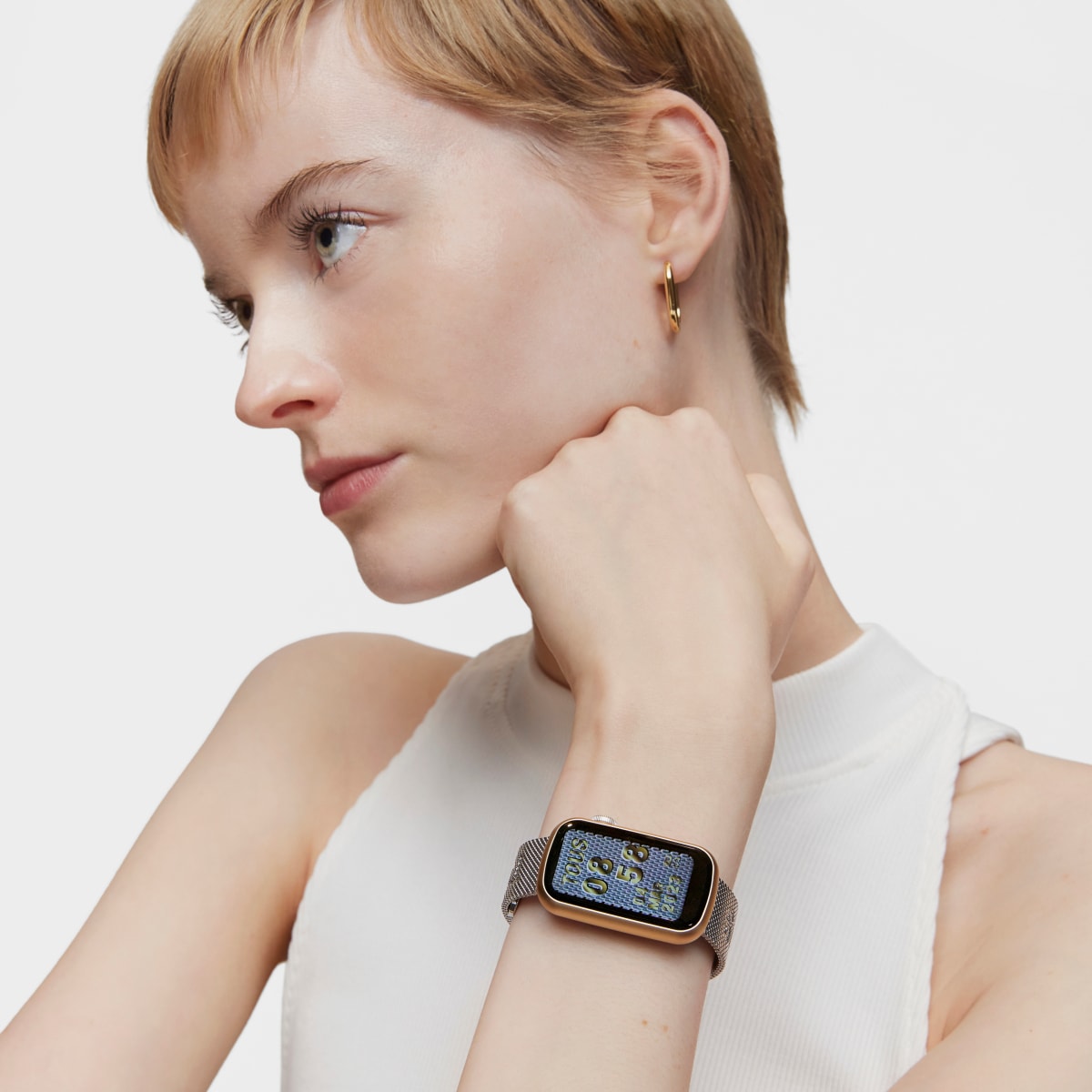 Smartwatch with steel bracelet and aluminum case in gold-colored IPG TOUS TOUS T-Band Mesh