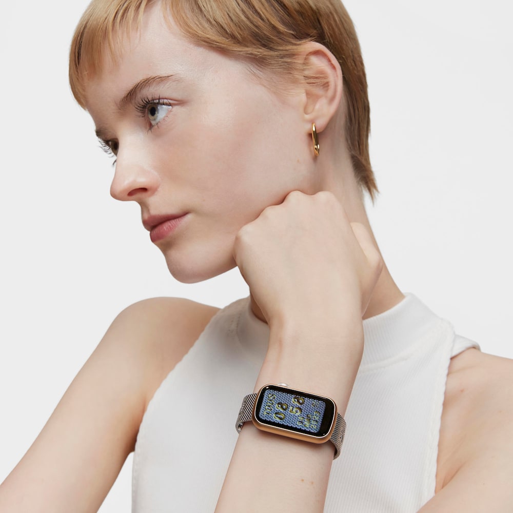 Smartwatch with steel bracelet and aluminum case in gold-colored IPG TOUS TOUS T-Band Mesh