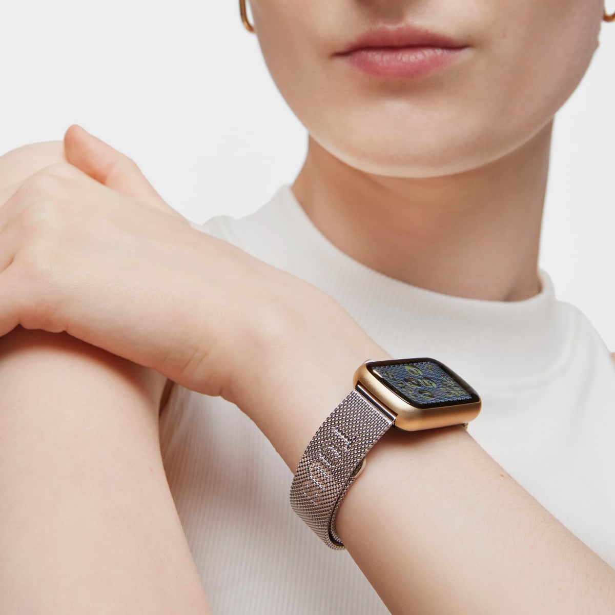 Smartwatch with steel bracelet and aluminum case in gold-colored IPG TOUS TOUS T-Band Mesh