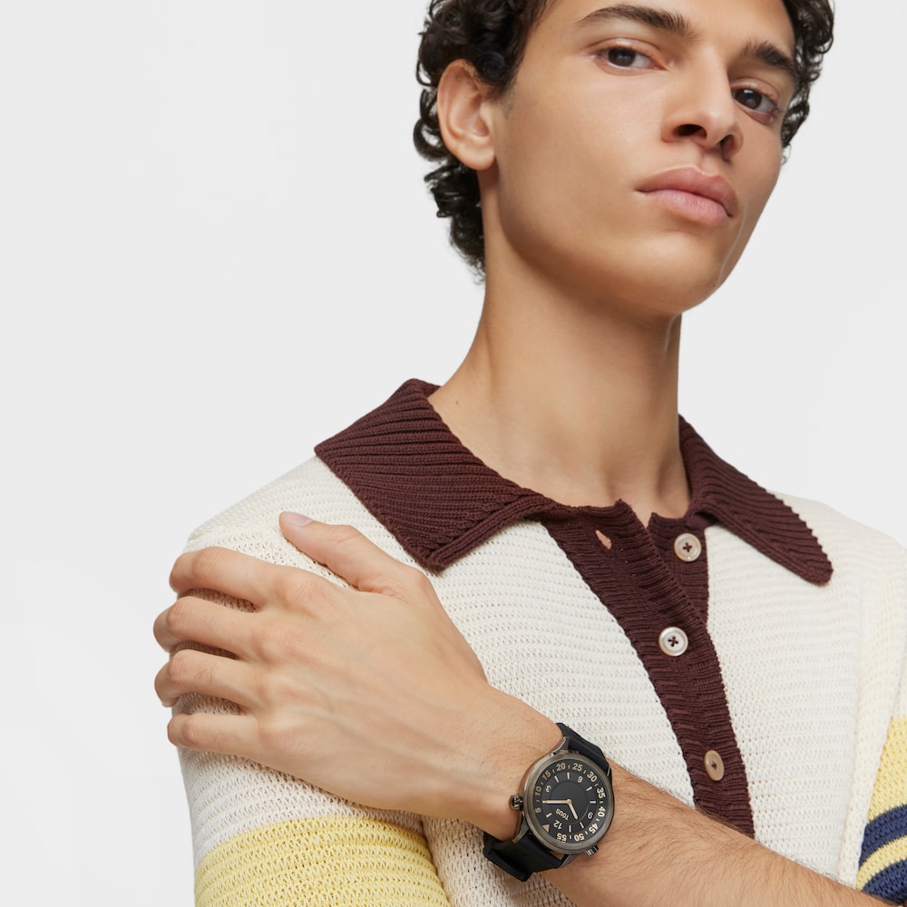 Rellotge anal&ograve;gic amb corretja de silicona negra i caixa d'acer IP gris TOUS Now