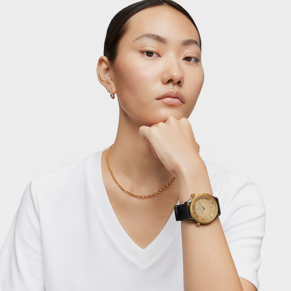 Analoguhr TOUS Now mit Armband aus schwarzem Silikon und Geh&auml;use aus goldfarbenem IP-Stahl