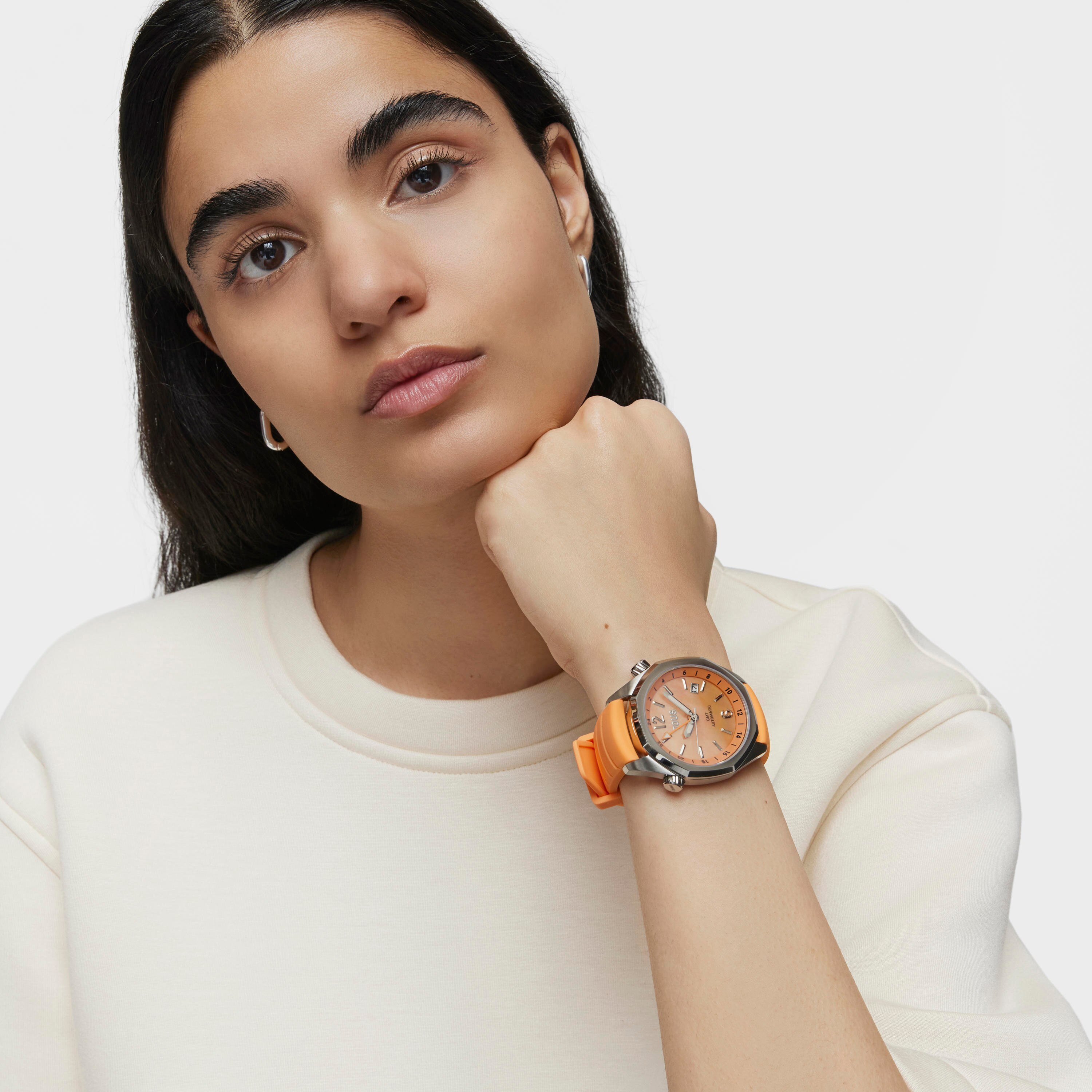 gmt automatic Watch with salmon-colored silicone strap, steel case and mother-of-pearl face TOUS Now