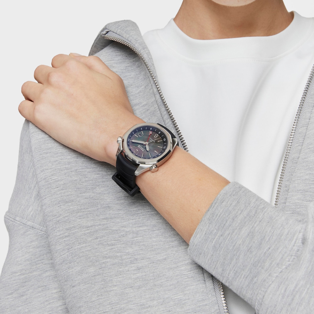 gmt automatic Watch with black silicone strap, steel case and mother-of-pearl face TOUS Now.