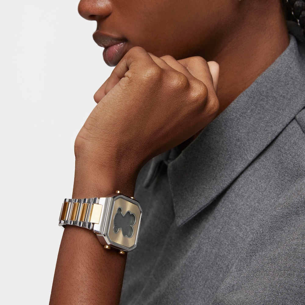 Digit&aacute;ln&iacute; hodinky s&nbsp;n&aacute;ramkem z&nbsp;nerezov&eacute; oceli a oceli IPG ve zlat&eacute; barvě D-BEAR