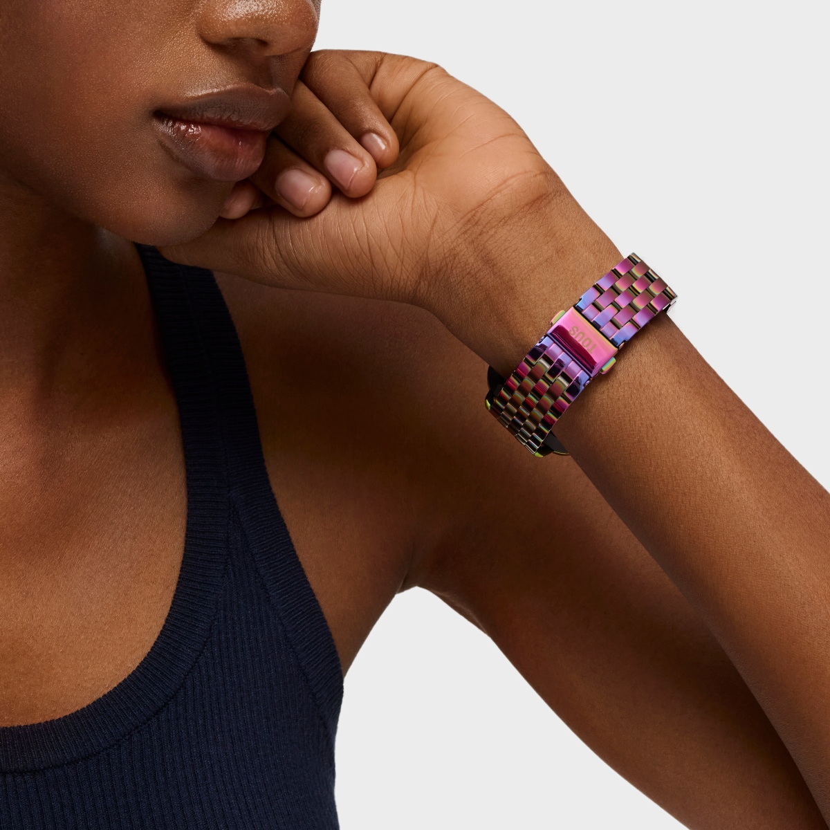 Smartwatch with iridescent IP steel bracelet D-Connect