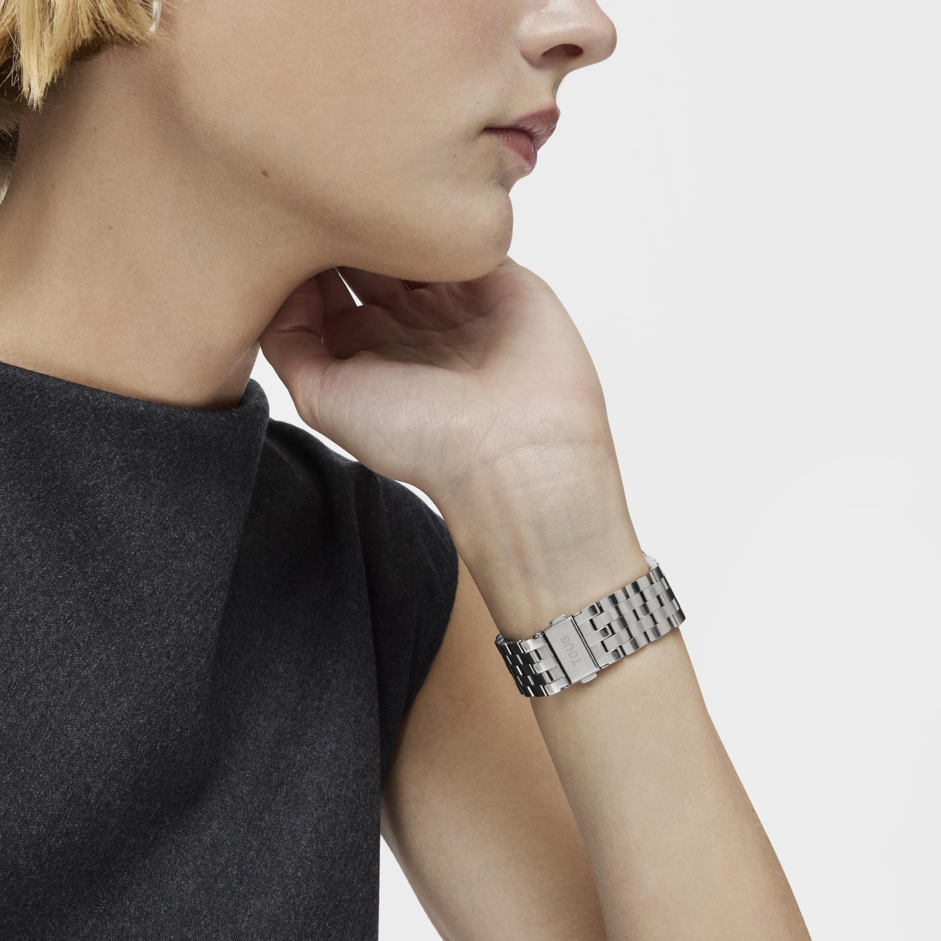 Reloj smartwatch con brazalete de acero D-Connect