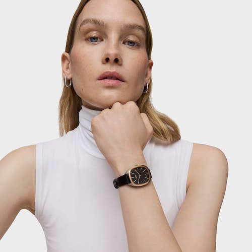 Pink IPRG steel analog Watch with black leather strap Heritage