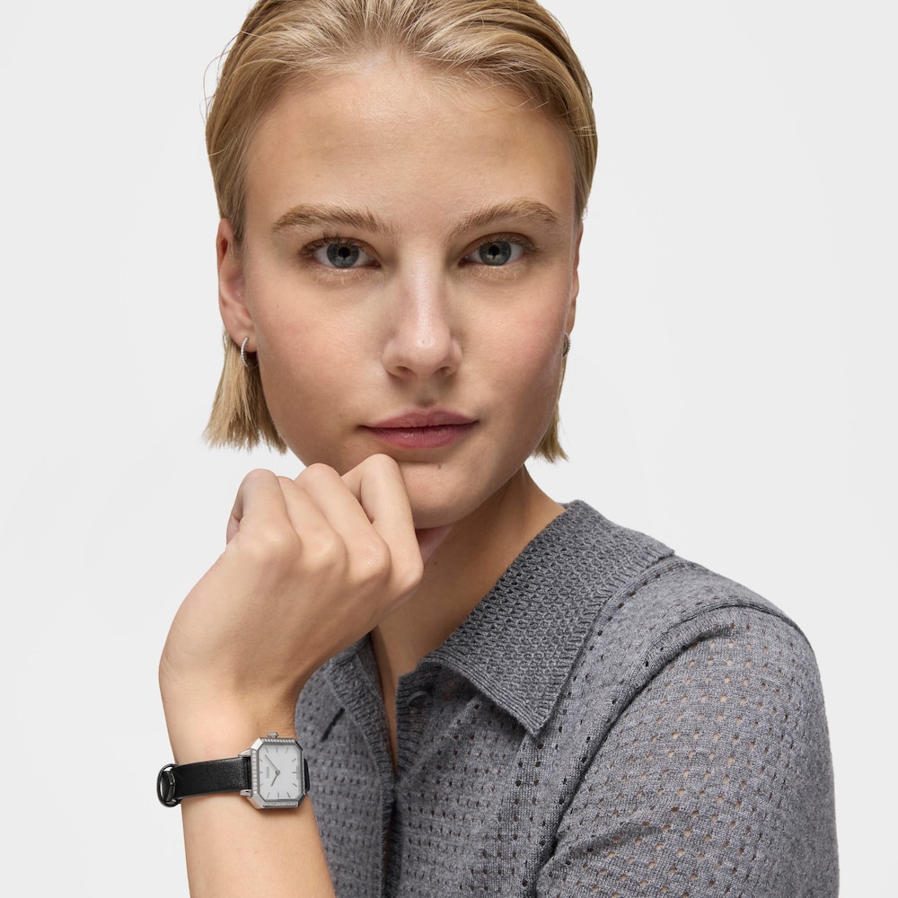 Swiss-movement analog steel watch with 0.40 ct in diamonds and black leather strap Les Classiques