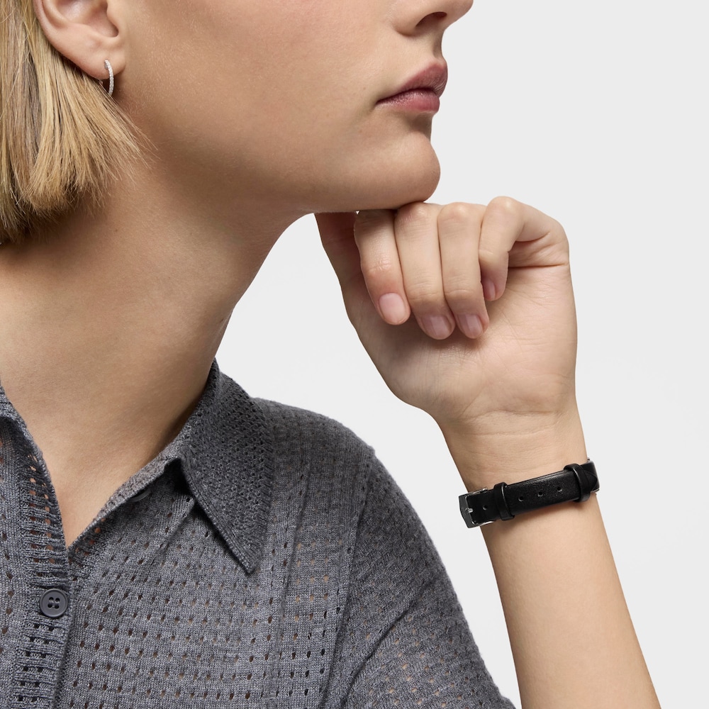 Swiss-movement analog steel watch with 0.40 ct in diamonds and black leather strap Les Classiques