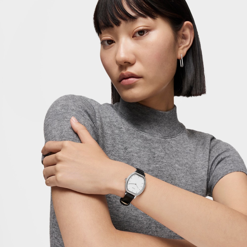 Reloj con movimiento suizo anal&oacute;gico de acero con 0,54 ct en diamantes y brazalete de piel negra Les Classiques