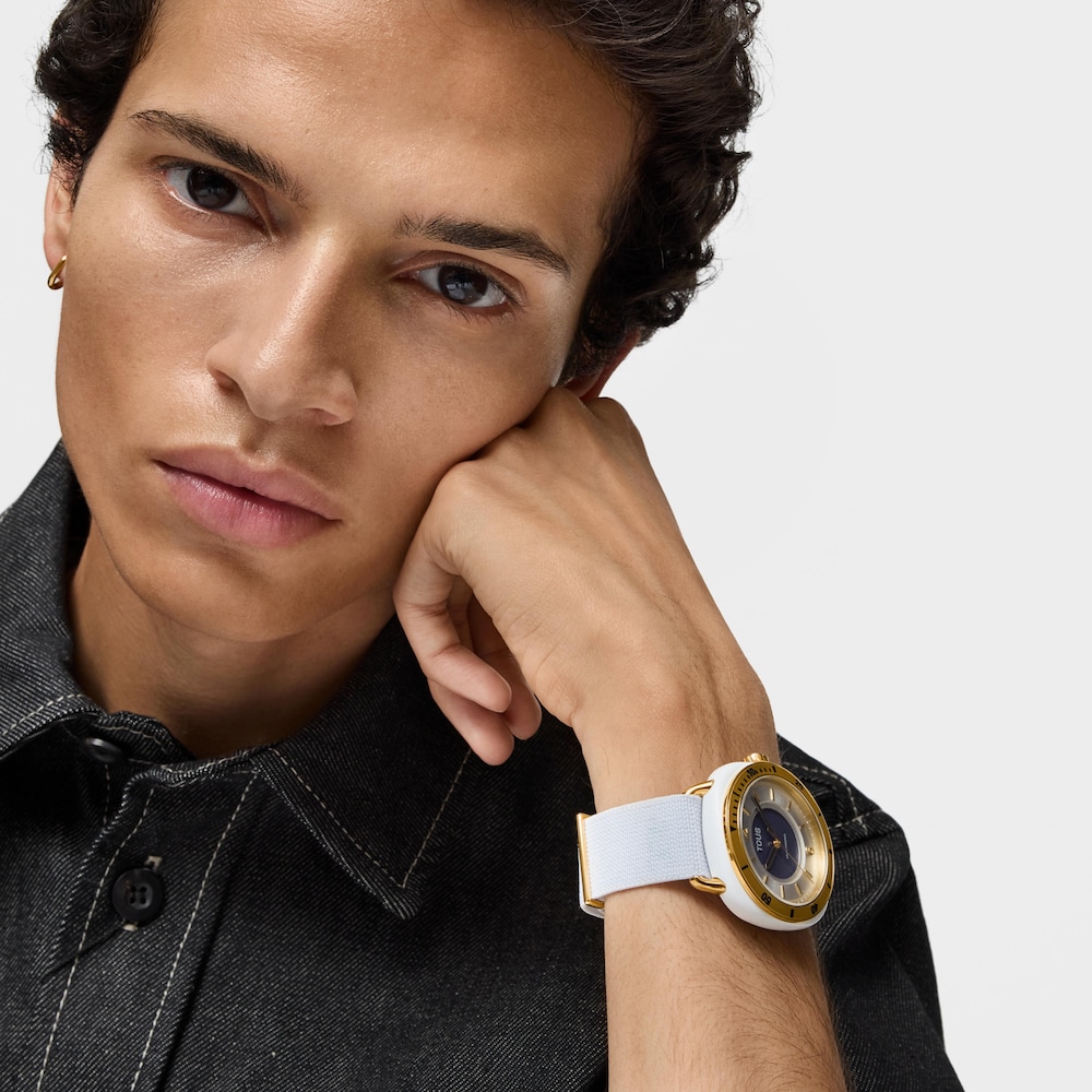 Analogov&eacute; Hodinky z&nbsp;IPG oceli ve zlat&eacute; barvě s&nbsp;b&iacute;l&yacute;m elastick&yacute;m n&aacute;ramkem Osier