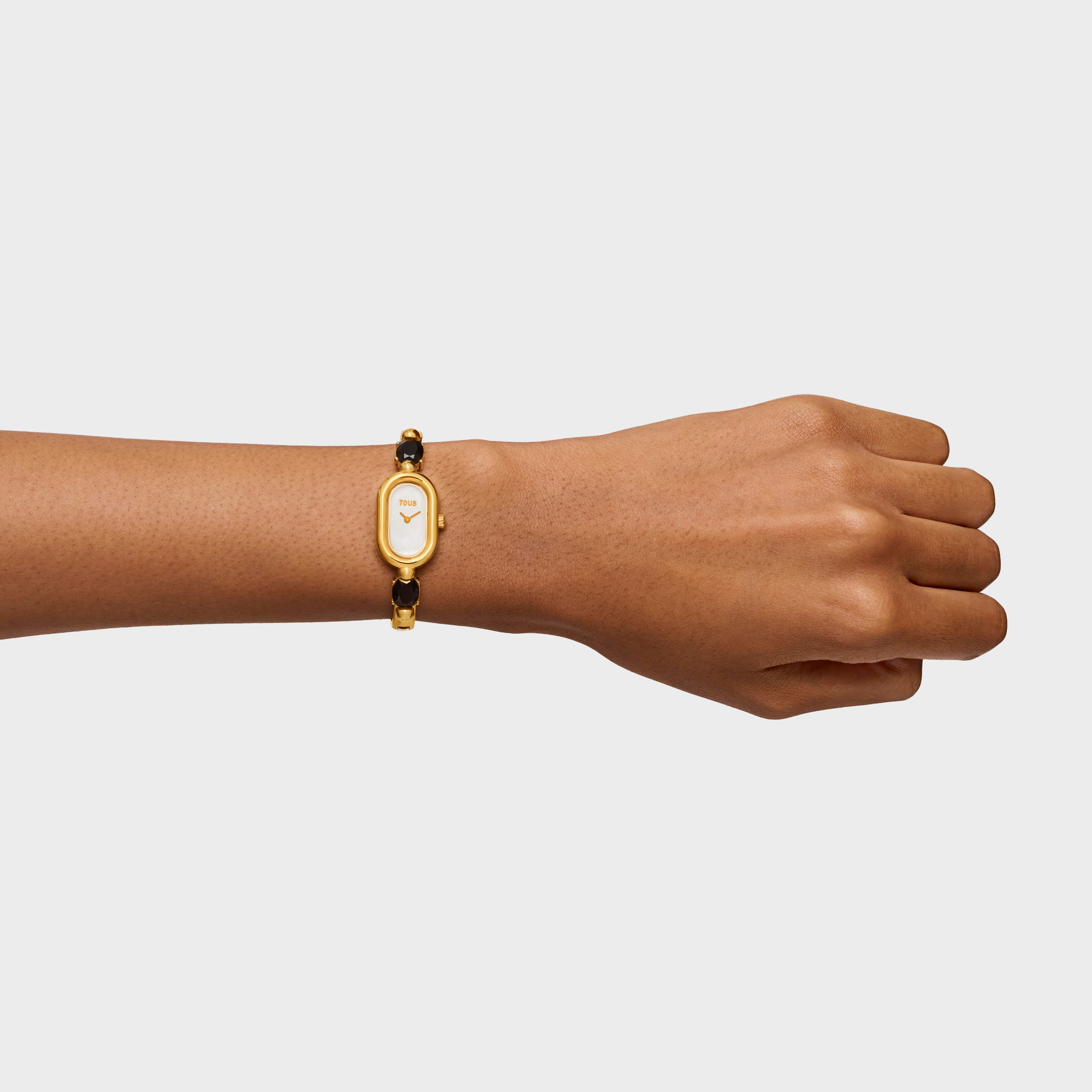 Reloj analógico con brazalete de acero IPG dorado y onix TOUS Color