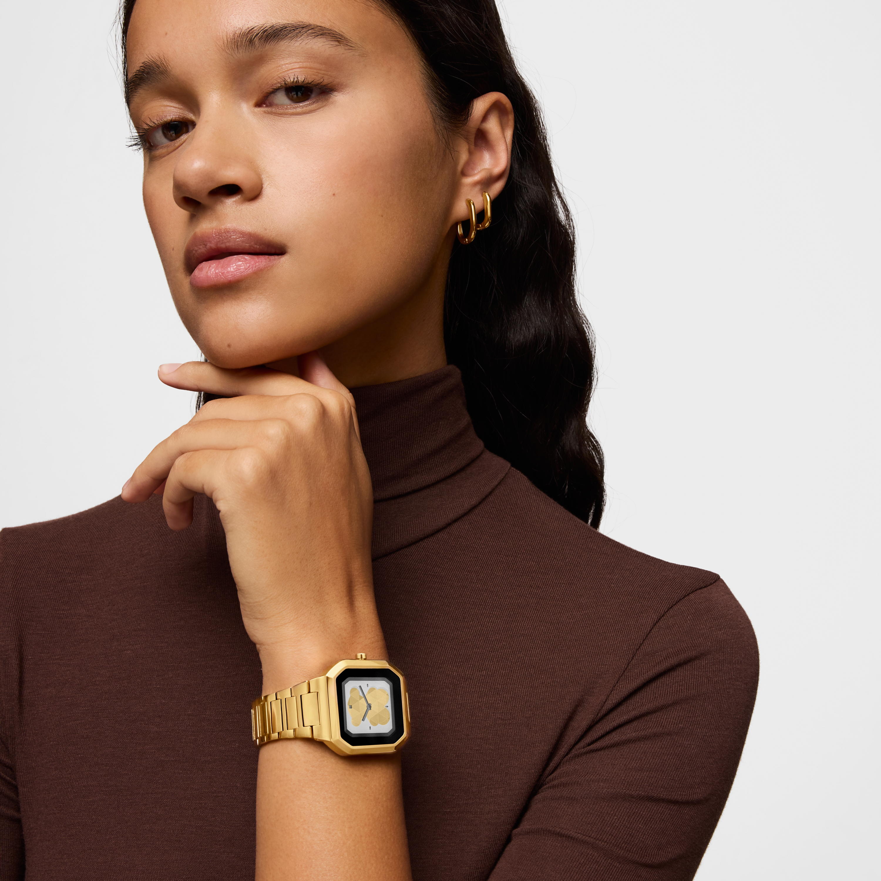 Smartwatch with gold-colored steel bracelet B-Connect