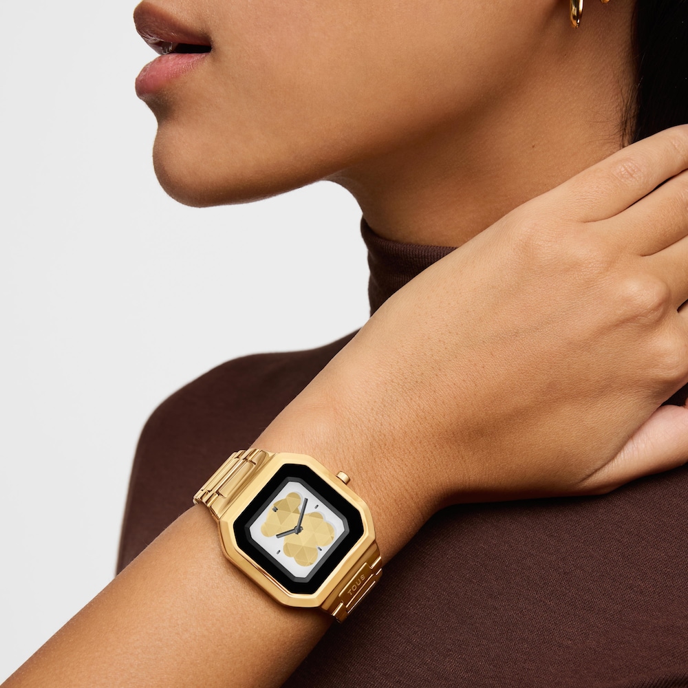 Wyposażony w&nbsp;bransoletę ze stali w kolorze złotym smartwatch B-Connect