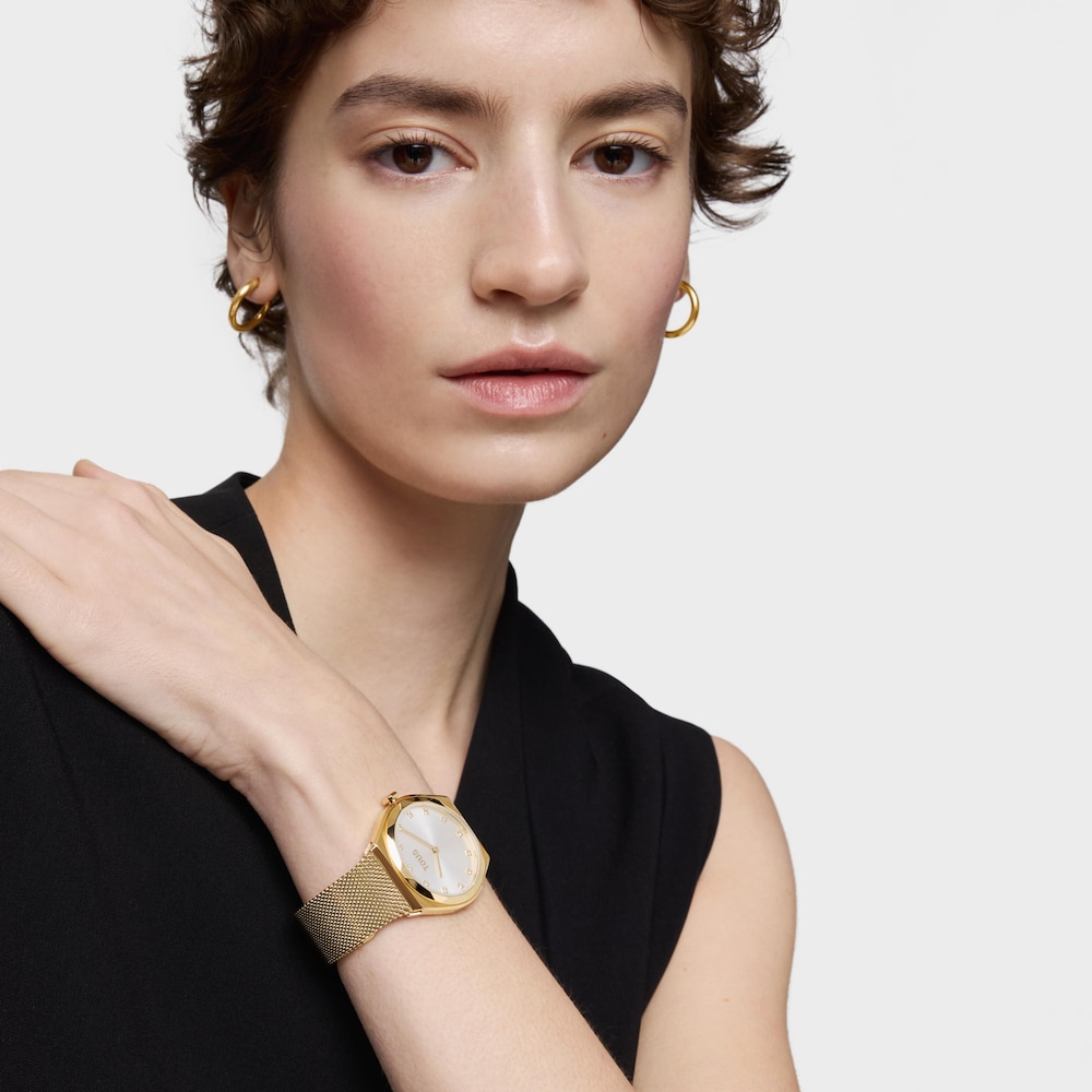 Reloj analógico con brazalete de acero dorado Karat Round Mesh Reloj analógico con brazalete de acero dorado Karat Round Mesh