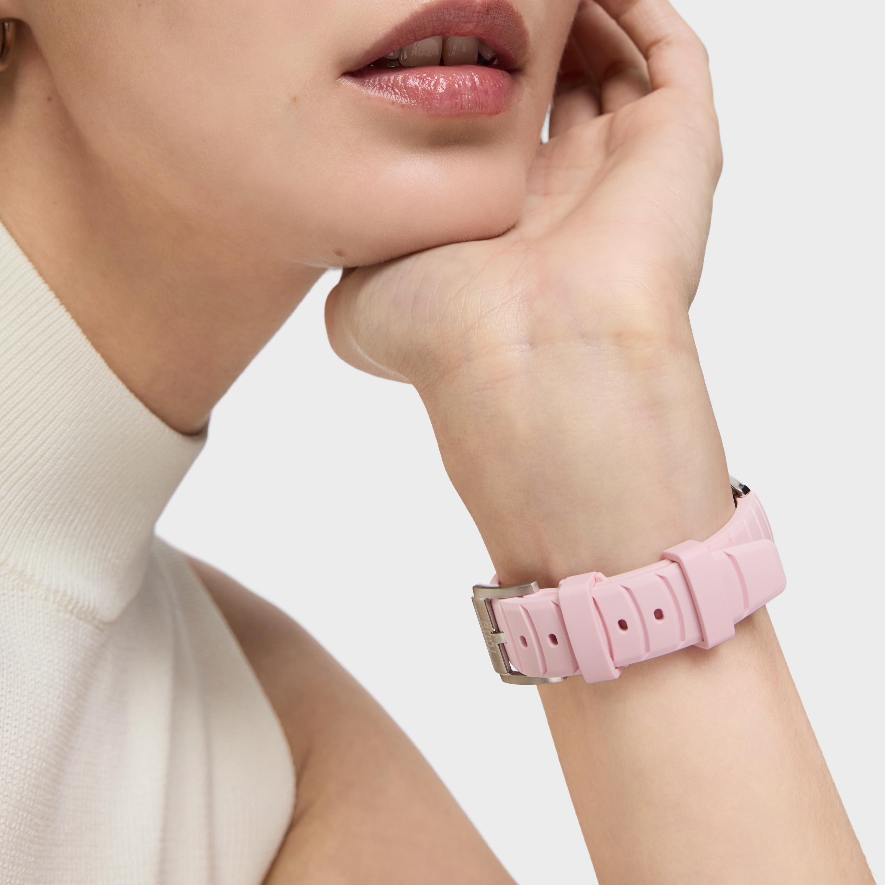 Reloj bicolor analógico con movimiento suizo, esfera de nácar y correa de caucho rosa TOUS Now Lady