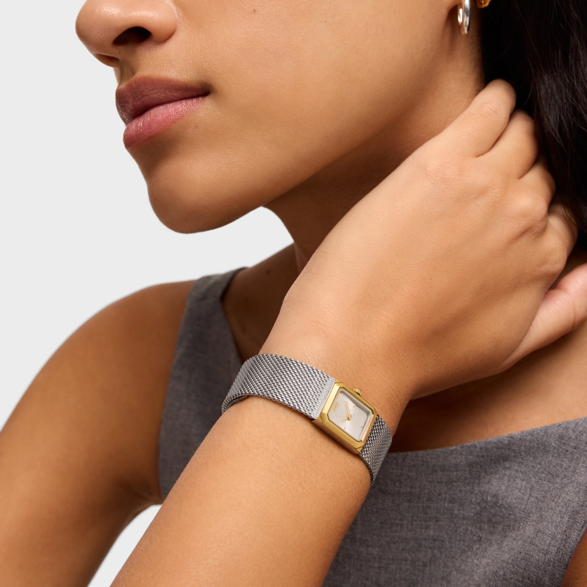 Analog Watch with steel Milanese mesh bracelet and gold-colored steel Mini Mesh