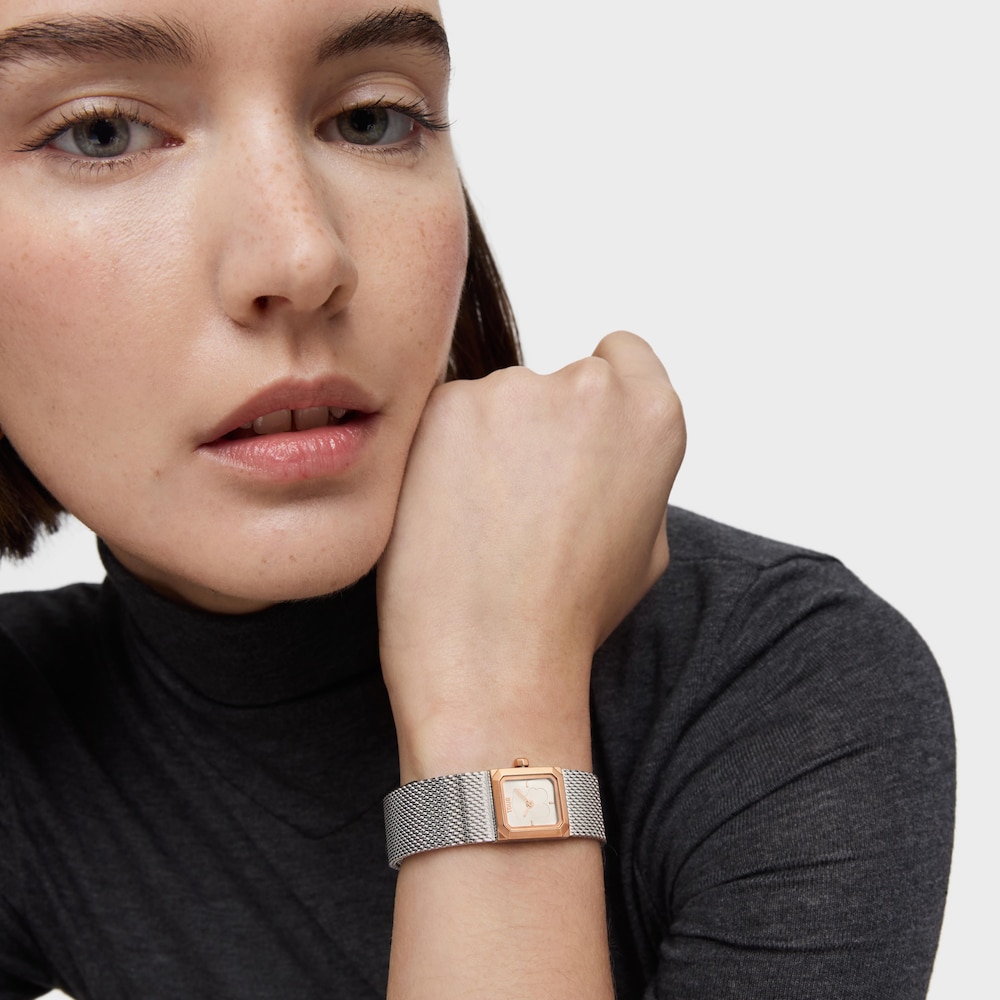 Anal&oacute;gov&eacute; Hodinky s&nbsp;oceľov&yacute;m n&aacute;ramkom z&nbsp;mil&aacute;nskej sieťoviny a&nbsp;oceľou ružovej farby Mini Mesh