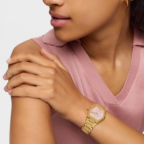 Reloj analógico con brazalete de acero dorado y esfera de nácar rosa Karat