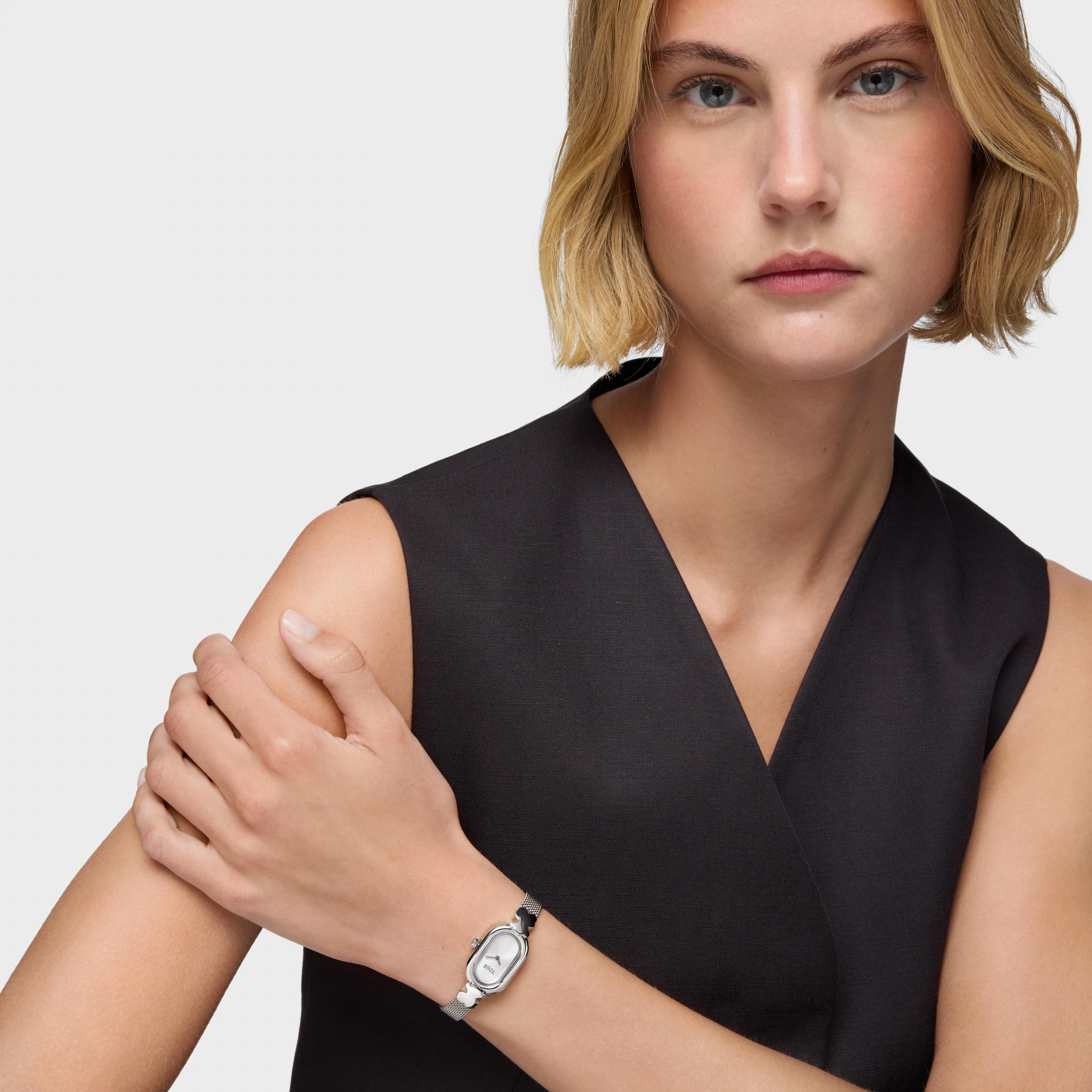 Jeweled Analog watch with steel bracelet Oval Icon