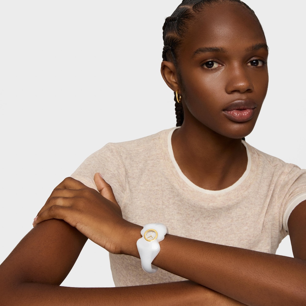 Analogov&eacute; Hodinky z oceli ve zlat&eacute; barvě a b&iacute;l&yacute;m n&aacute;ramkem L Bear Folks