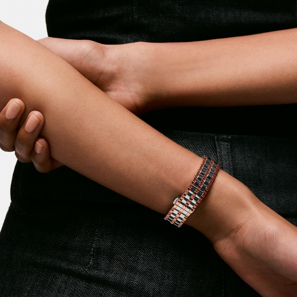 Wyposażony w bransoletę ze stali z elementami z r&oacute;żowej stali Zegarek analogowy TOUS 1950