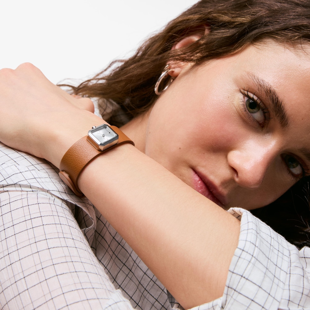 &Alpha;&nu;&alpha;&lambda;&omicron;&gamma;&iota;&kappa;ό &rho;&omicron;&lambda;ό&iota; &mu;&epsilon; &mu;&pi;&rho;&alpha;&sigma;&epsilon;&lambda;έ &alpha;&pi;ό &delta;έ&rho;&mu;&alpha; &sigma;&epsilon; &kappa;&alpha;&phi;έ &chi;&rho;ώ&mu;&alpha; &kappa;&alpha;&iota; &alpha;&nu;&omicron;&xi;&epsilon;ί&delta;&omega;&tau;&omicron; &alpha;&tau;&sigma;ά&lambda;&iota; TOUS KARAT EMERALD MINI