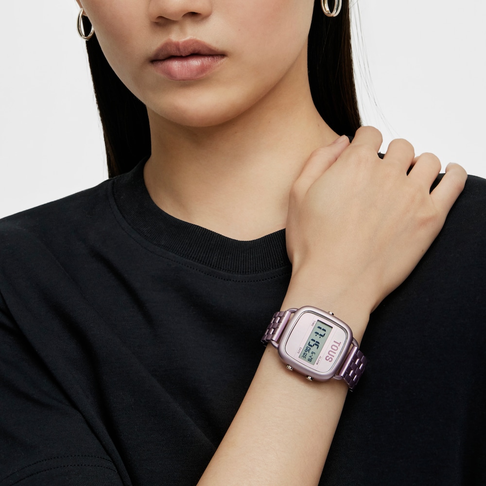 D-Logo Digital watch with mauve steel strap