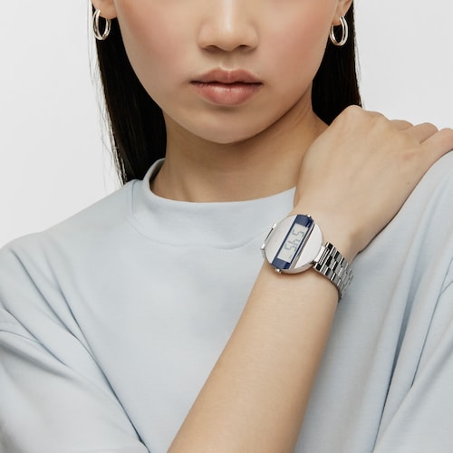 Reloj digital con brazalete de acero y color azul marino MARS