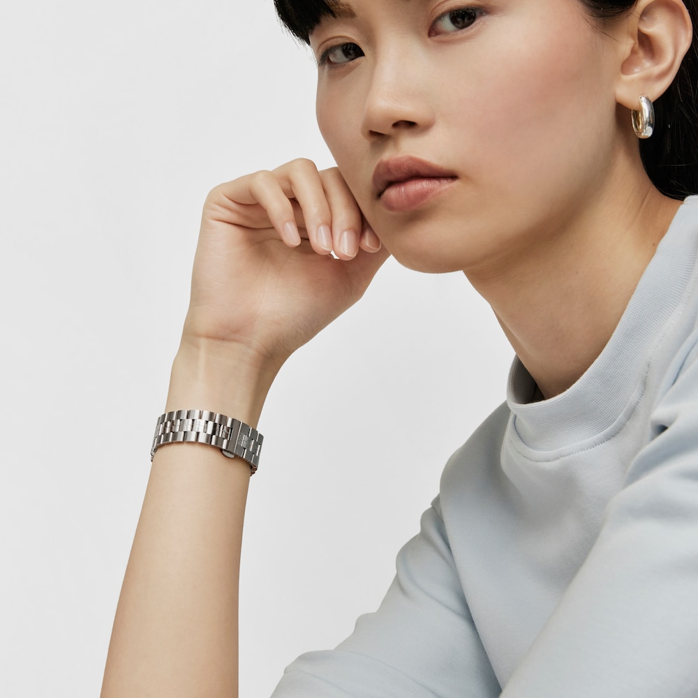 Rellotge digital amb bra&ccedil;alet d&acute;acer i color blau mar&iacute; MARS