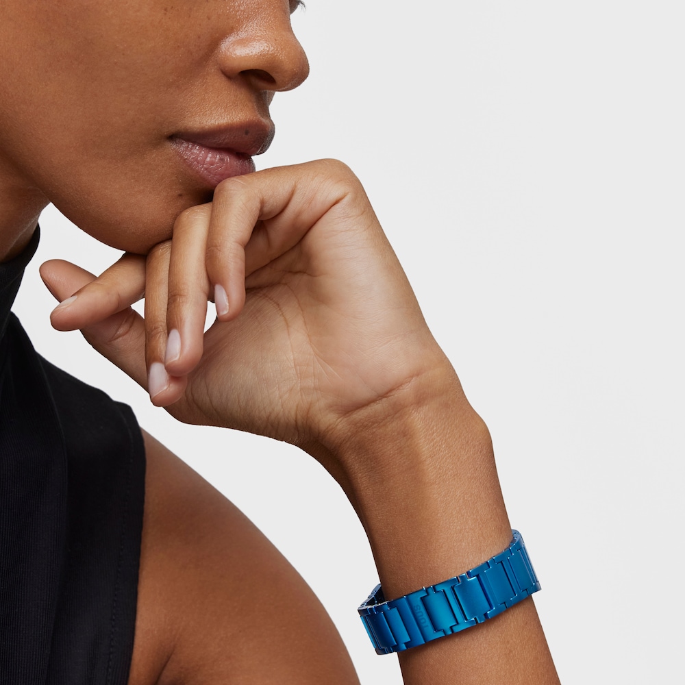 Reloj anal&oacute;gico con brazalete de aluminio azul Karat Squared