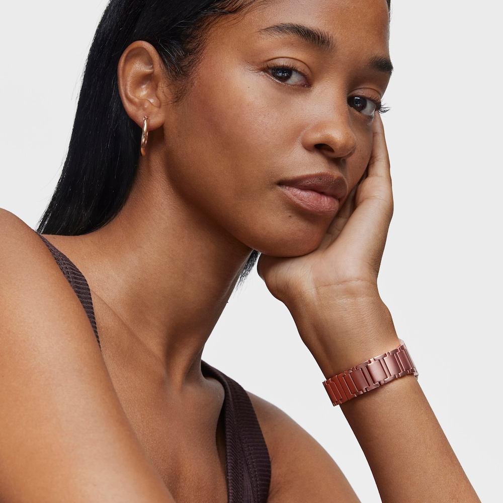 Reloj anal&oacute;gico con brazalete de aluminio rose gold y zirconias Karat Squared