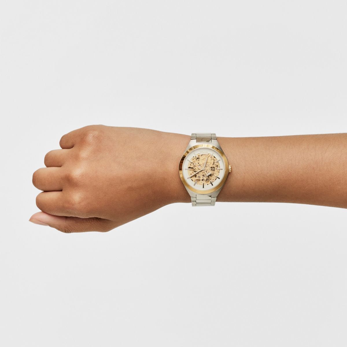 Karat Round Analogue watch in gold-colored IPG steel with a steel wristband