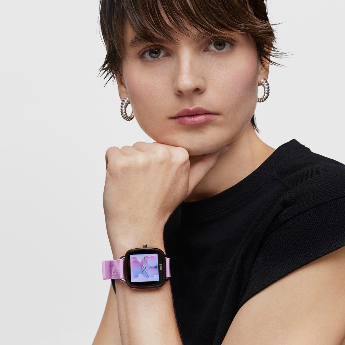 D-Connect Smartwatch with pink silicone strap