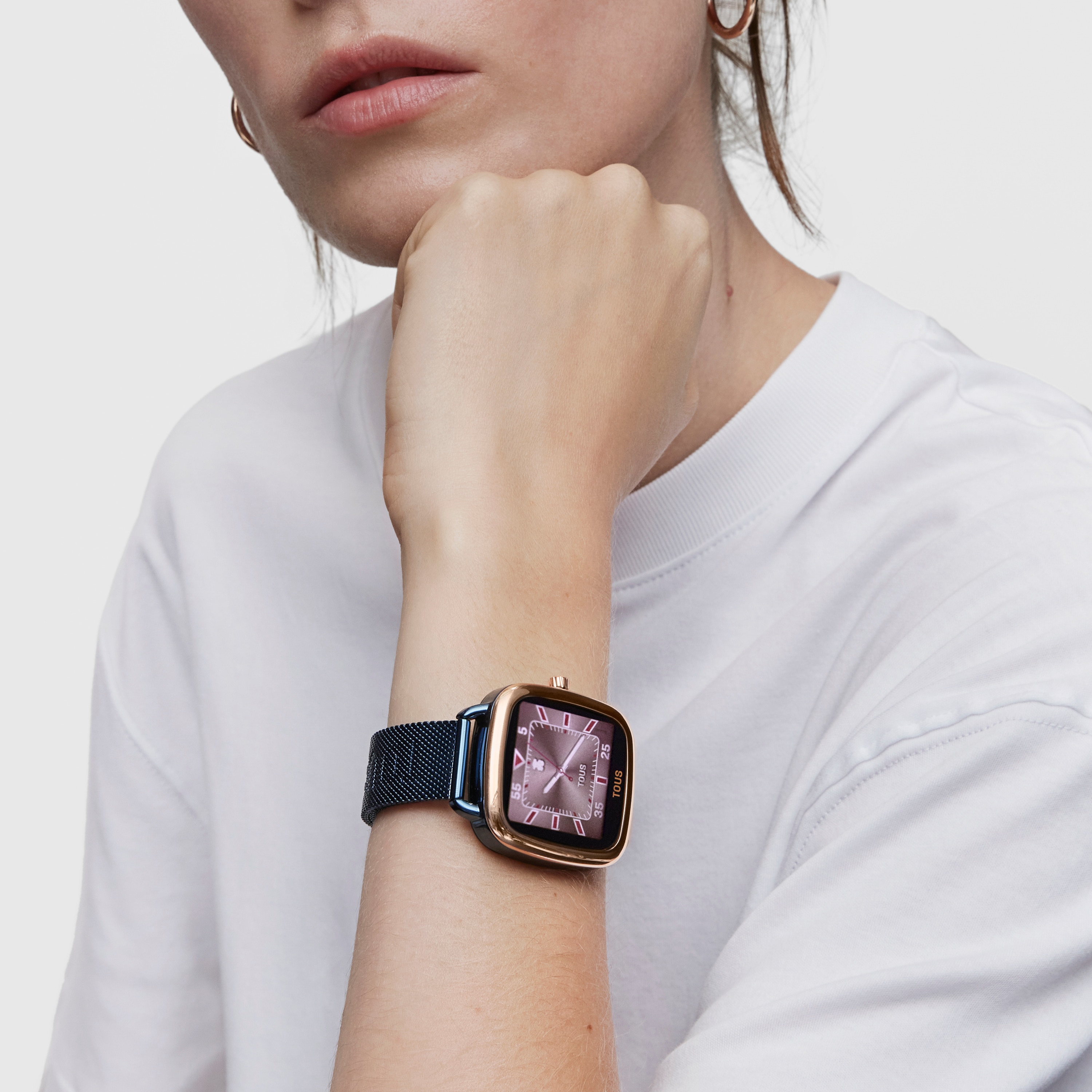 D-Connect pink IPRG steel Smartwatch with blue IP steel bracelet