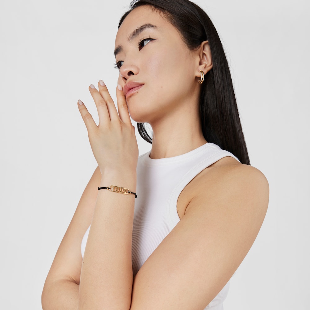 Pulsera de nylon negro con ba&ntilde;o de oro 18 kt sobre plata Logo