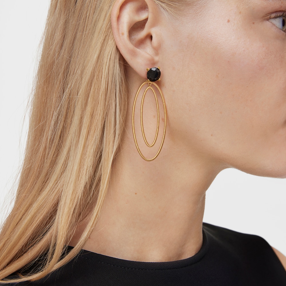 Aretes de aro con ba&ntilde;o de oro 18 kt sobre plata y &oacute;nix Cachito M&iacute;o