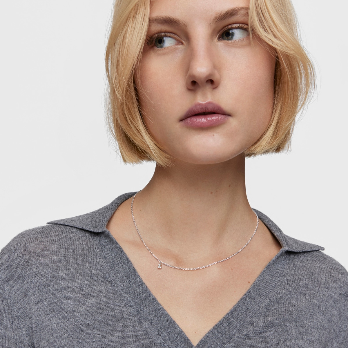 Short silver Necklace with thick round rings Bold Bear