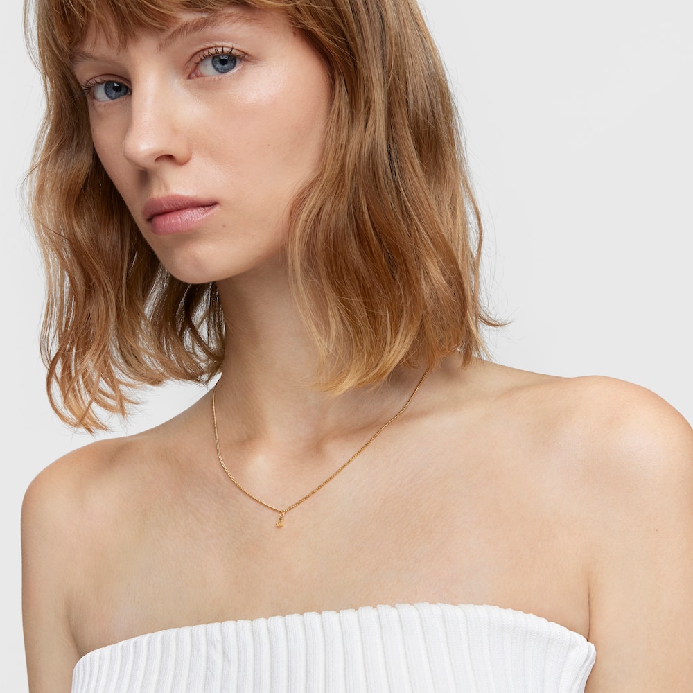 Kr&aacute;tky priliehav&yacute; N&aacute;hrdeln&iacute;k s&nbsp;18&nbsp;kt pozl&aacute;ten&iacute;m na striebre Bold Bear