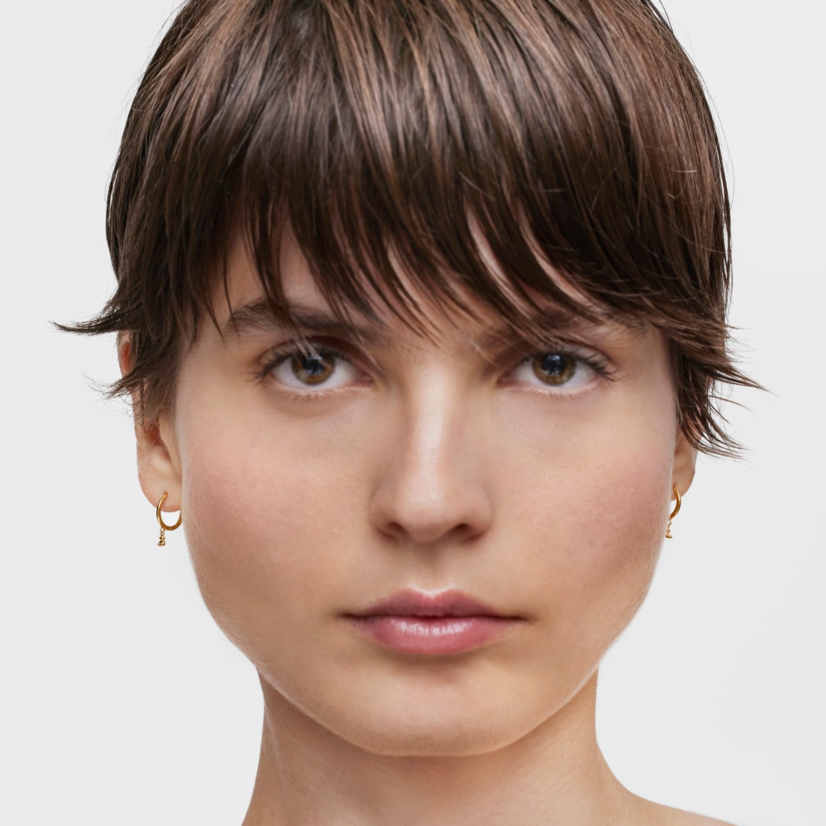 Gold and bear charm Hoop earrings Bold Bear image number 4