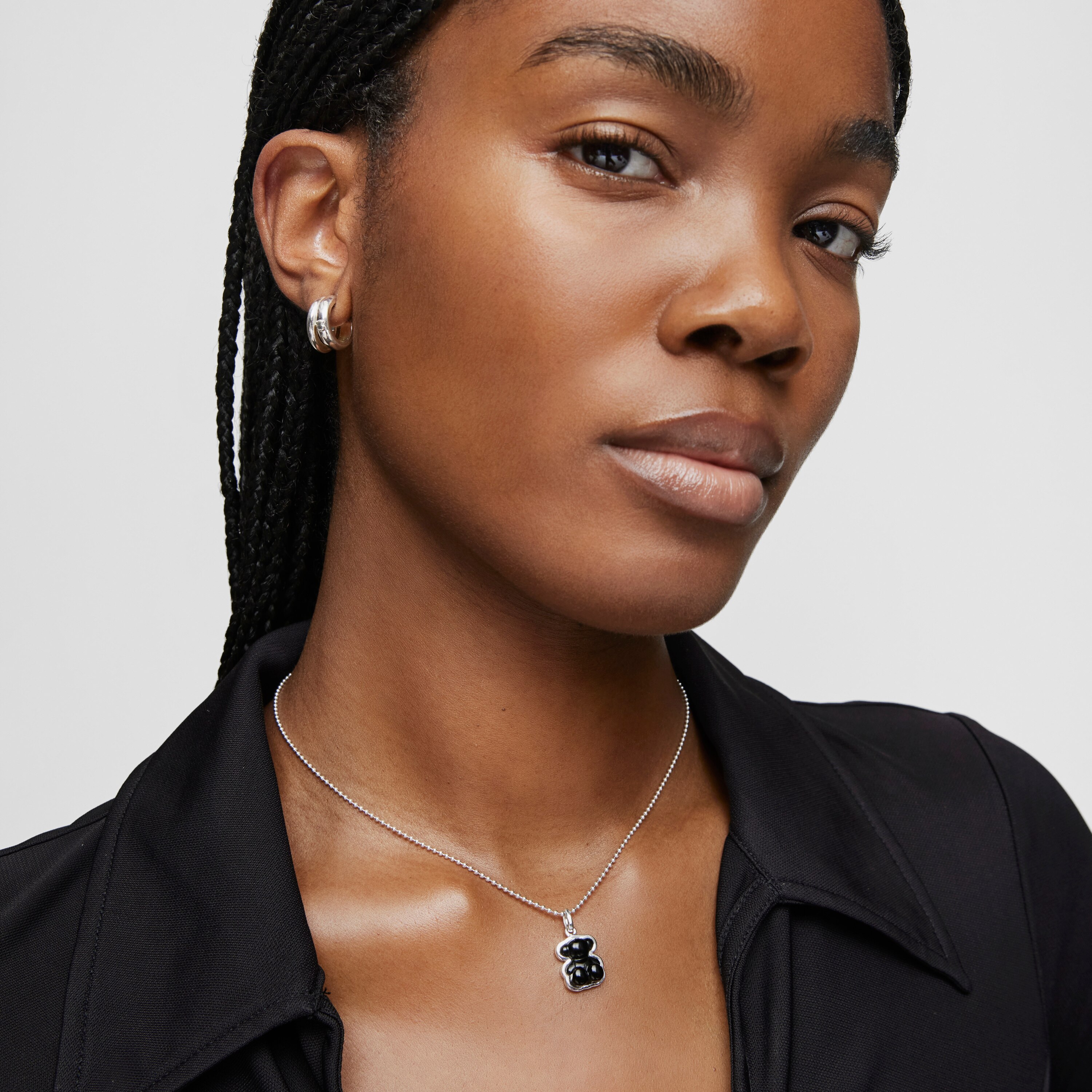 Silver Bold Bear pendant with onyx