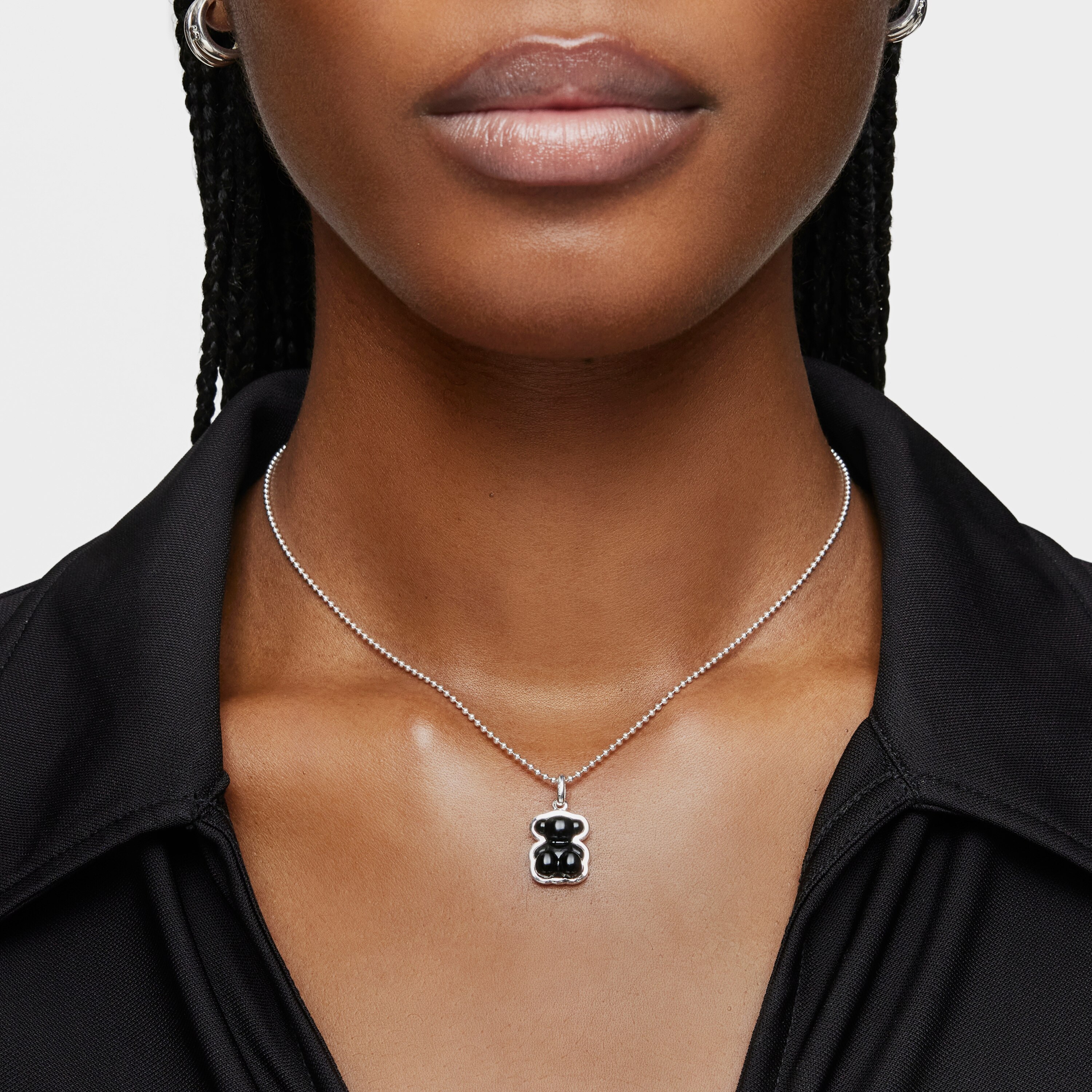 Silver Bold Bear pendant with onyx